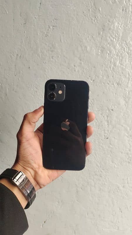 iPhone 12 Factory unlocked camera Blur hain 2no  exchange possible 4