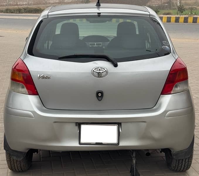 Toyota Vitz 2009 1