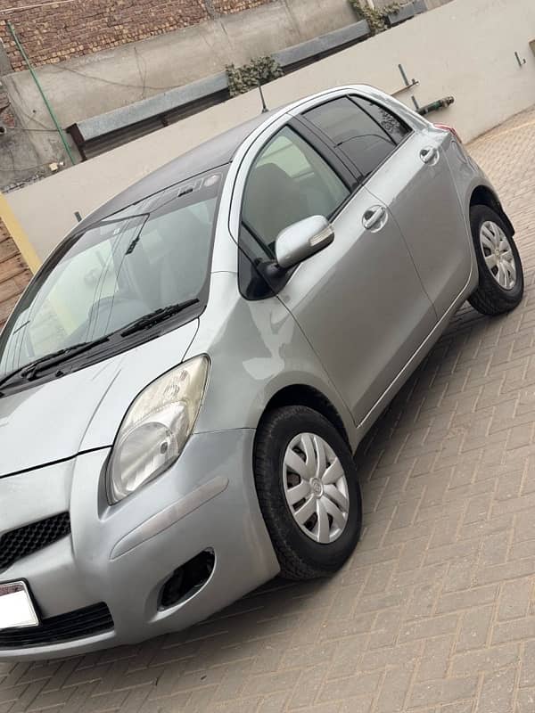 Toyota Vitz 2009 3