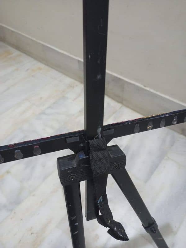 Painting Aisle Metal Frame Black 4