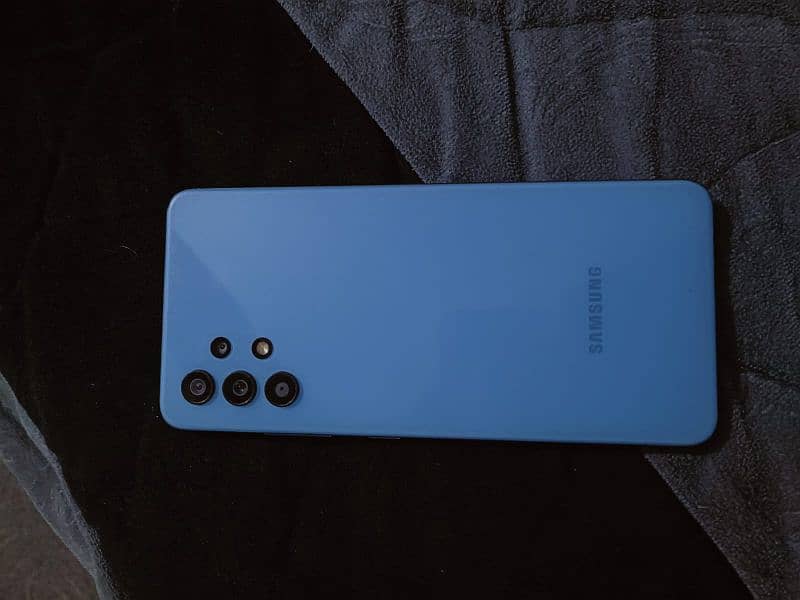 Samsung A32 neat and clean 0