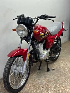 yamaha yb125z 2023 model ( low millage )