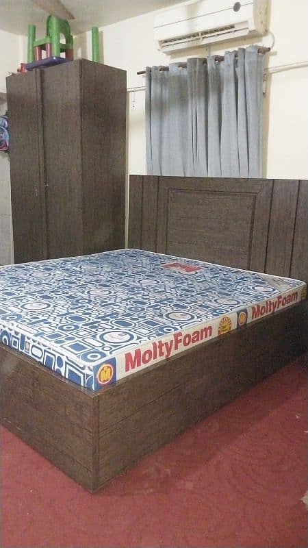 King size bed set 0