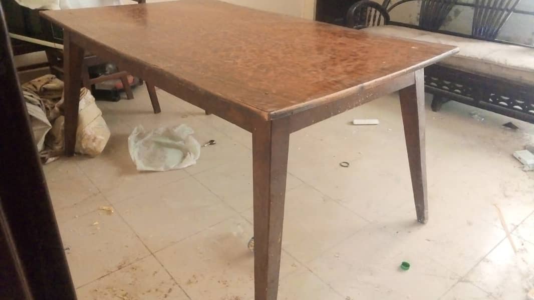 Dinning table only 12k 1