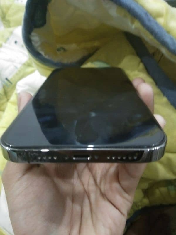 iphone 12 pr0 max 128gb condition 10/10 4