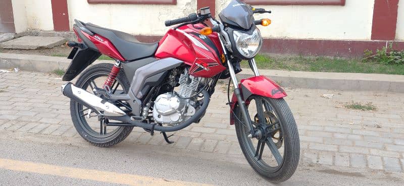 SUZUKI GXS125 BRAND NEW 1