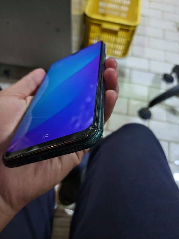 vivo y15 4/64 urgent sale 4