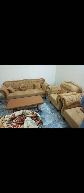 10 10 condition all furniture 7