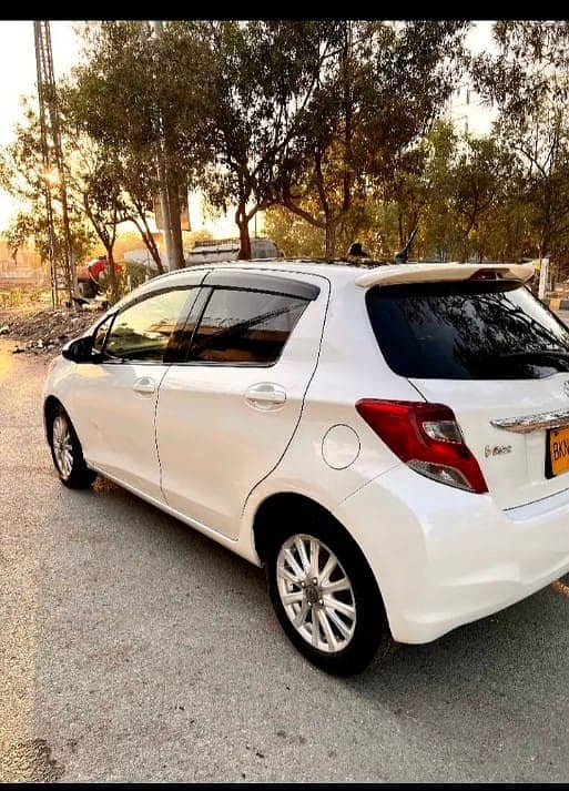 Toyota Vitz 2015 1