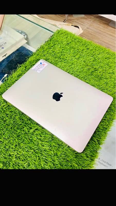 MacBook Air (M1)(13-inch) 2