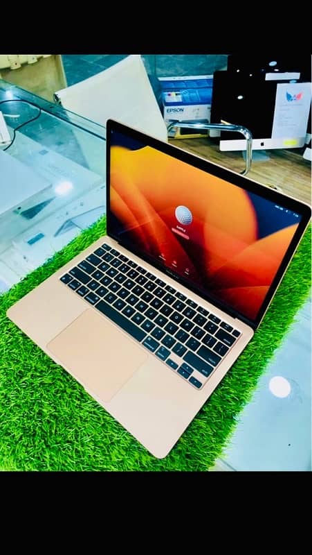 MacBook Air (M1)(13-inch) 6