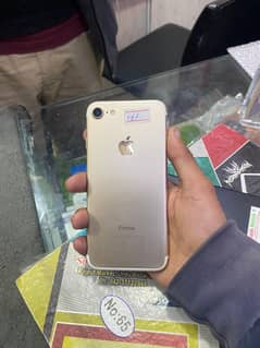 Apple iPhone 7