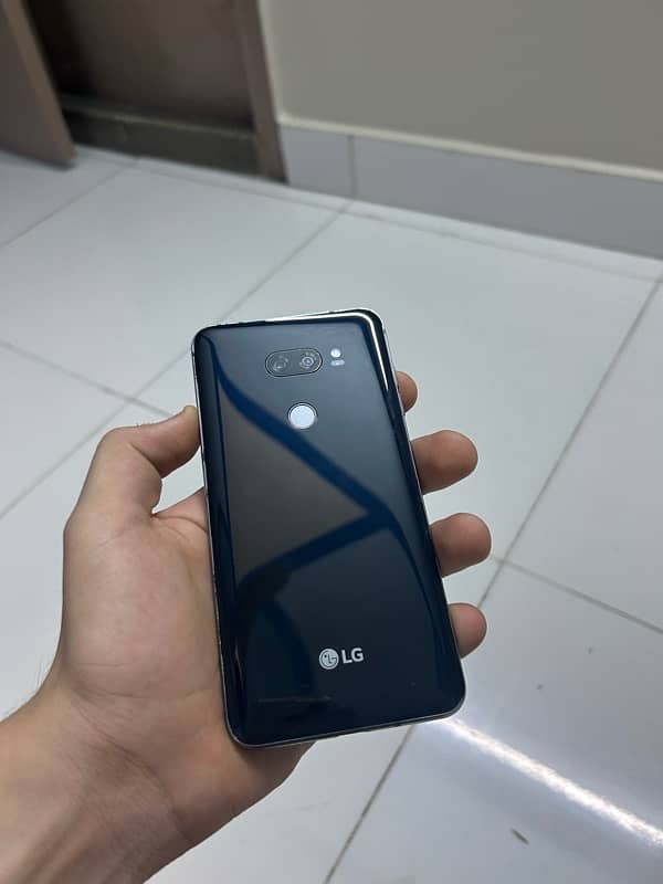 LG V35 ThinQ 0