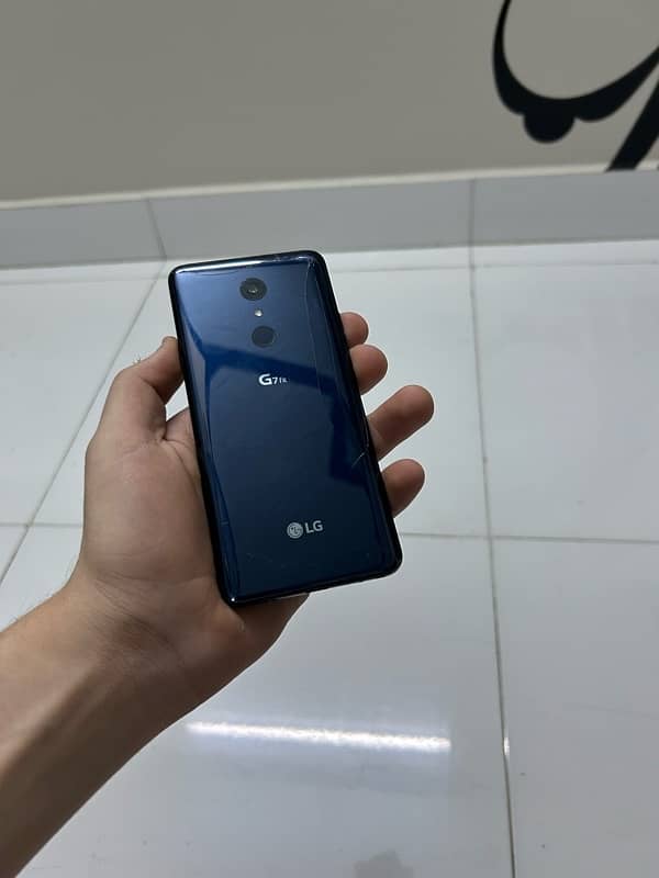 LG G7 Fit 4