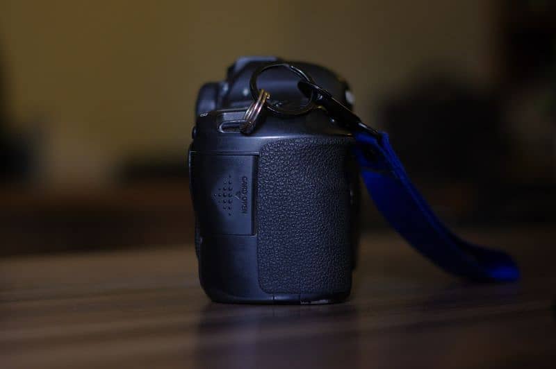 Canon 6D Full Frame only body 5