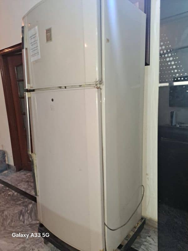 Dawlance Full size refrigerator 1