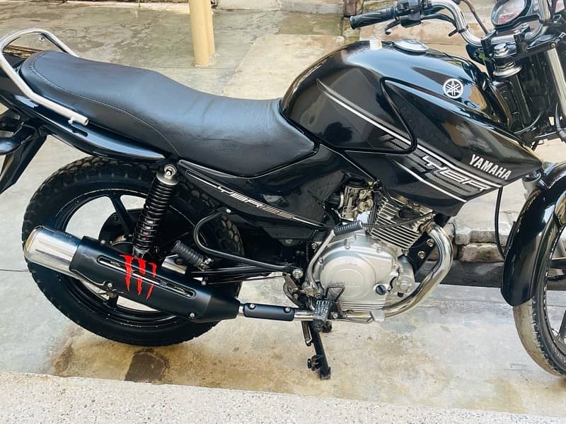 yamaha YBR 125 model 2016 Read ad 2