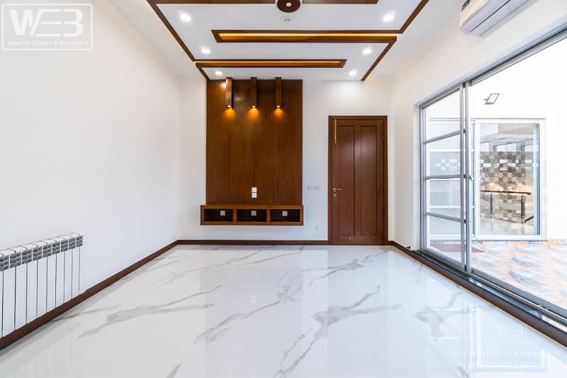 1 Kanal Modern But Used House For Sale NOW in DHA Phase 3 40