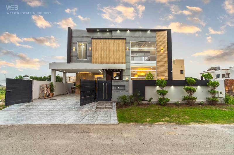 1 Kanal Modern House used For 1 Year Almost New For resale In Phase 6 0