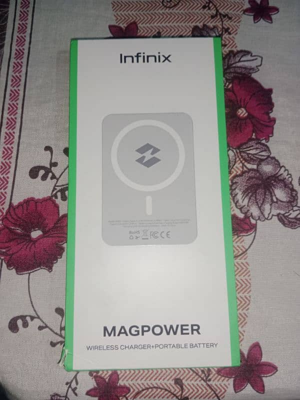 Infinix Note 40 wireless Charger powerbank 0