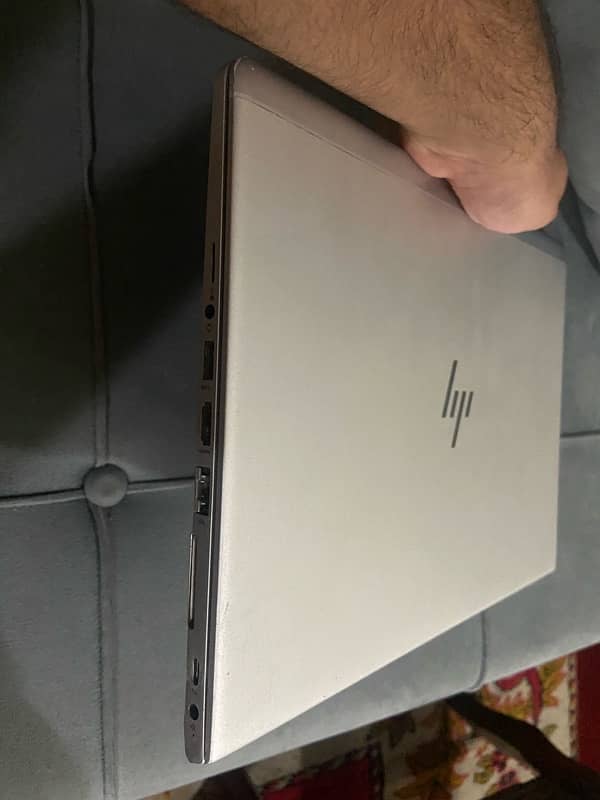 HP Elitebook 830 G5 1