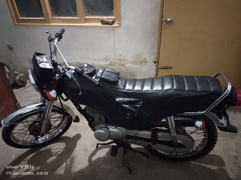 Honda CG 125 Model 2021 Karachi no 1st owner 5