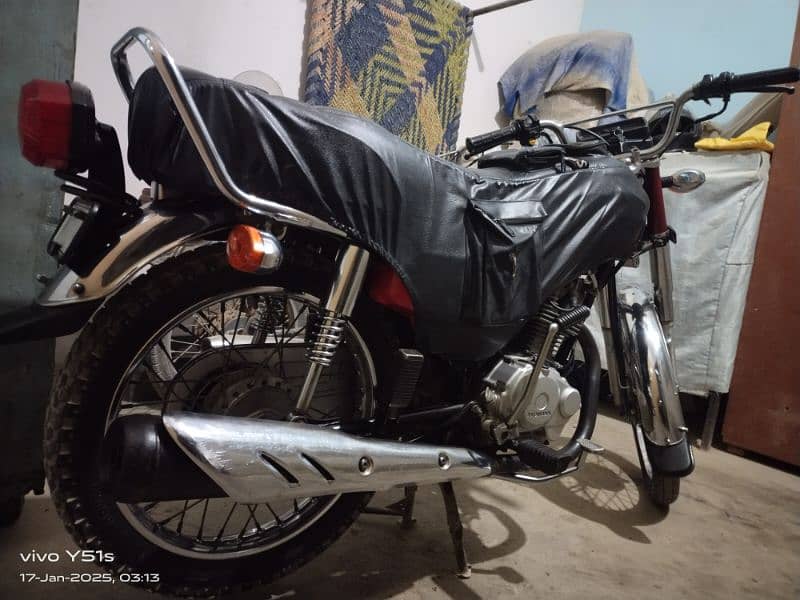 Honda CG 125 Model 2021 Karachi no 1st owner 10