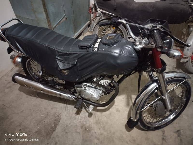 Honda CG 125 Model 2021 Karachi no 1st owner 17