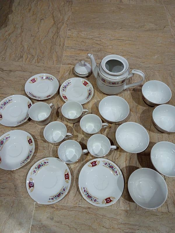 tea set and dessert bowls 4