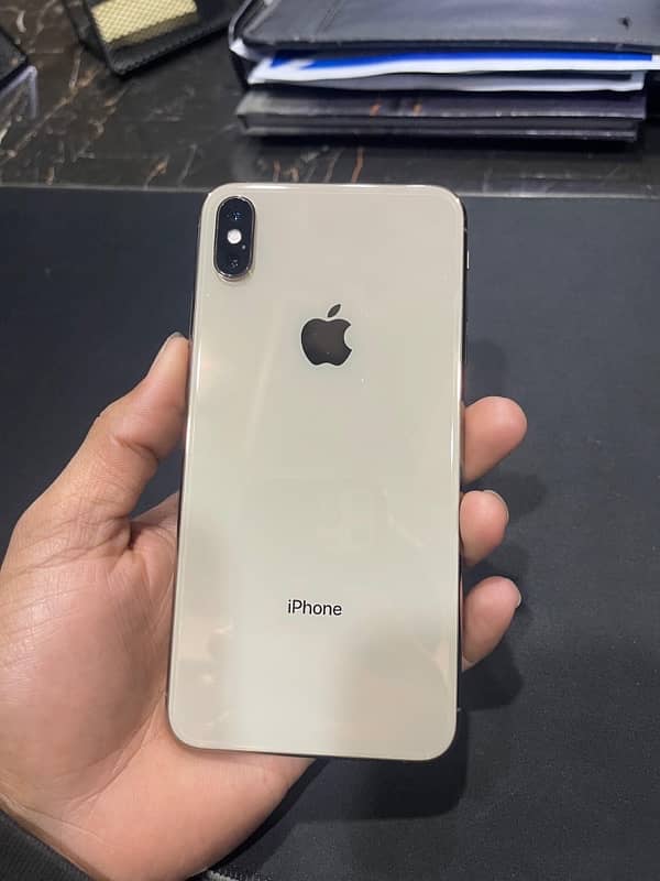 iPhone XS Max 64 gb Approved 4