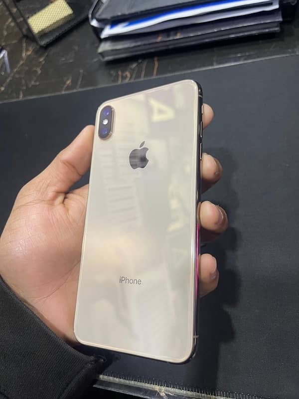 iPhone XS Max 64 gb Approved 5