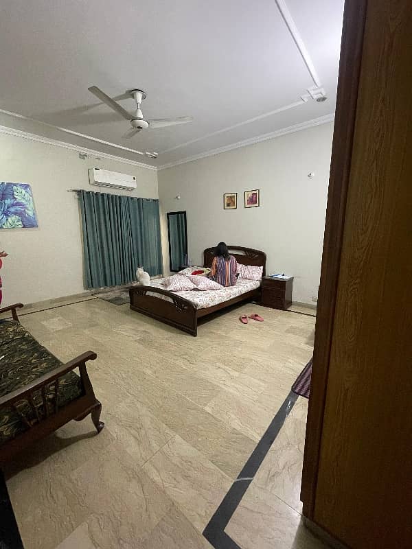 Kanal 2bed superb lower portion in wapda town 12