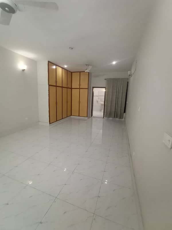 1 Kanal Upper Portion Available For Rent 1