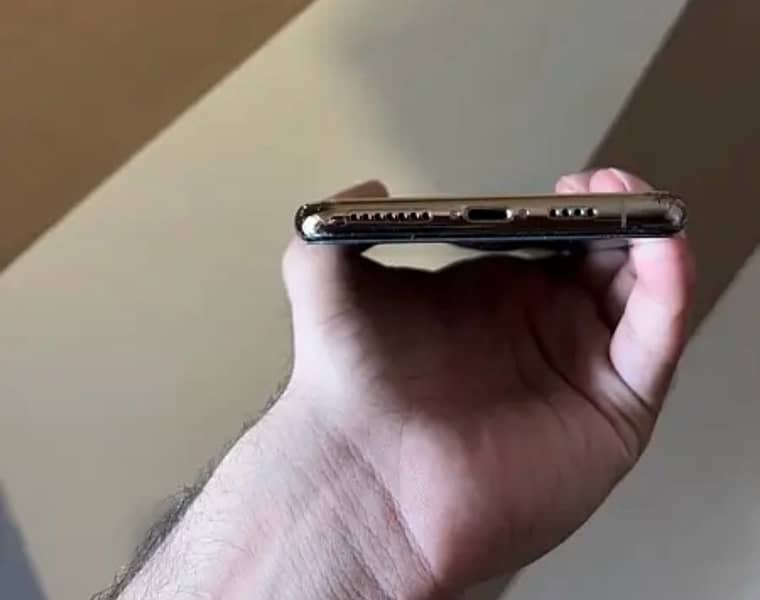 non-pta iPhone xs max 64gb Waterpack 2