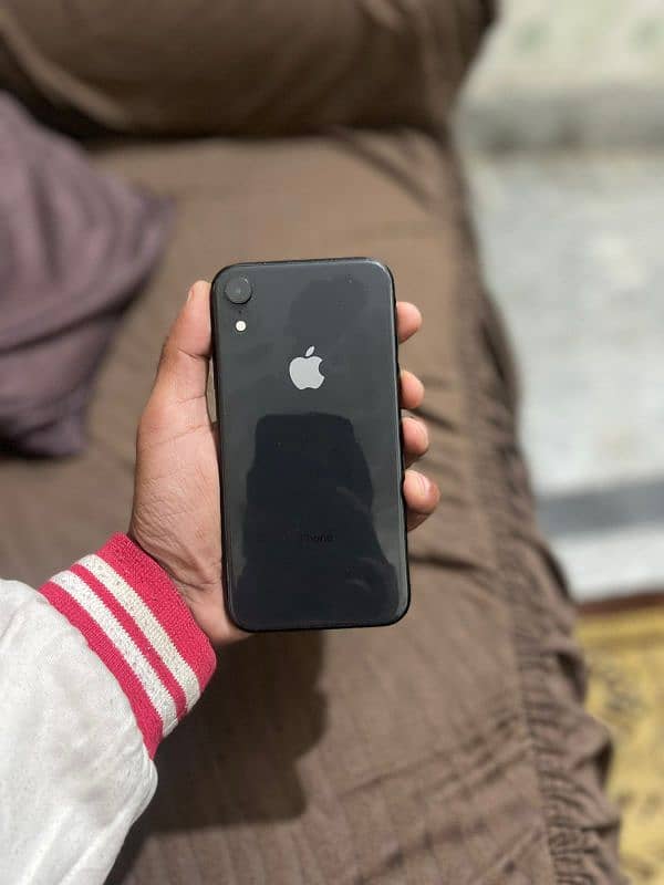 Iphone XR 10/10 full lush condition urgent sale 0