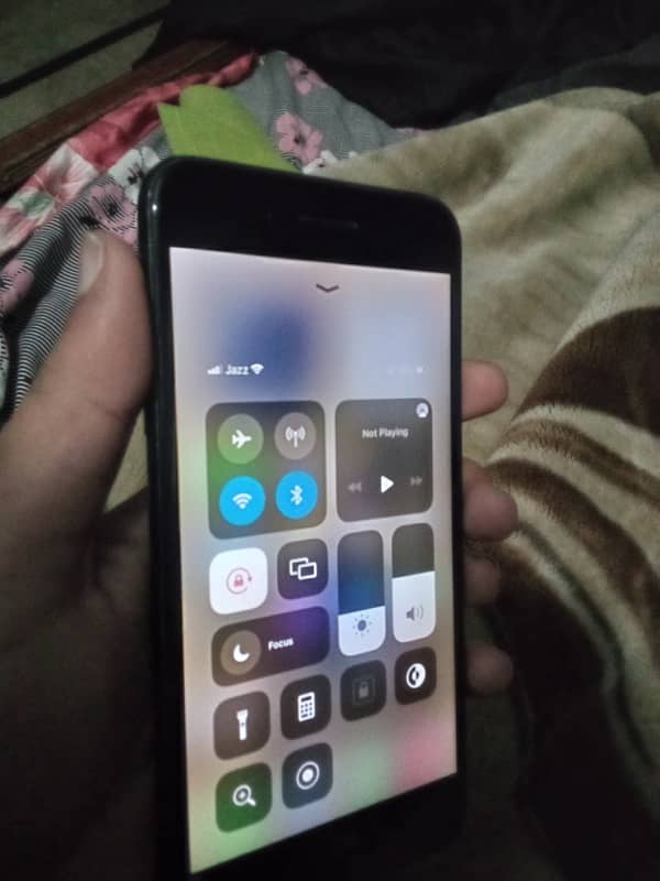 iphone 7plus 128 PTA with box 4