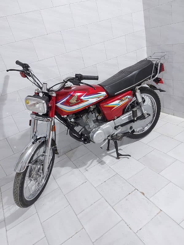 Honda 125 2024 Karachi number. 3