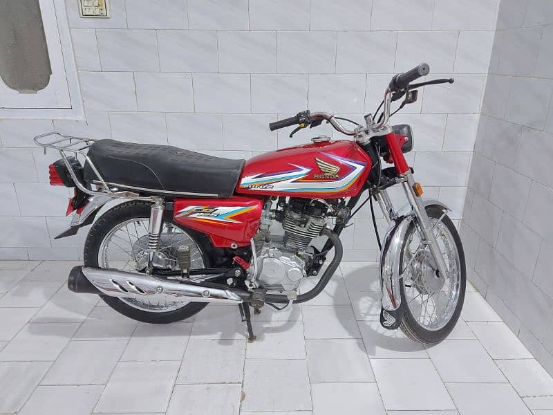 Honda 125 2024 Karachi number. 11