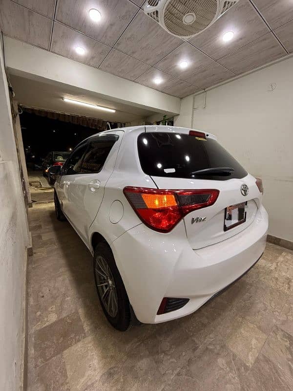 Toyota Vitz 2018 5