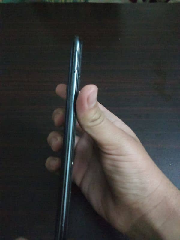 Huawei y8s 6/128gb non pta dubai se Liya tha urgentl sale 9