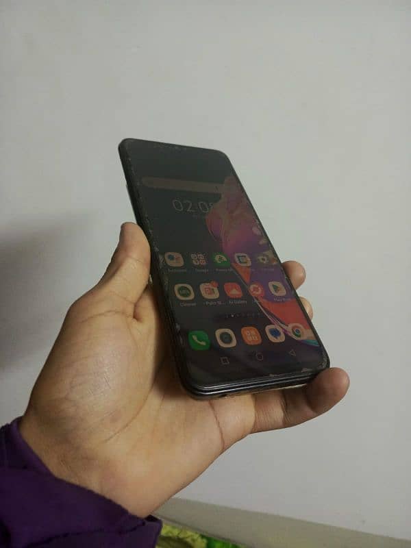 Infinix hot 10s 6/128 with 10/9 condition 0