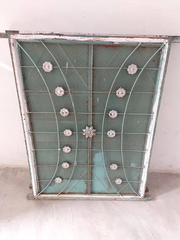 Wall Window new condition 5k each price 2