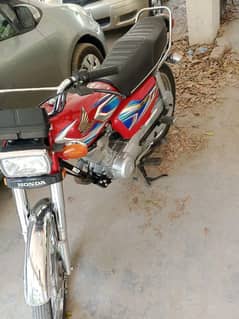 Honda 125 Red color for sale urgent