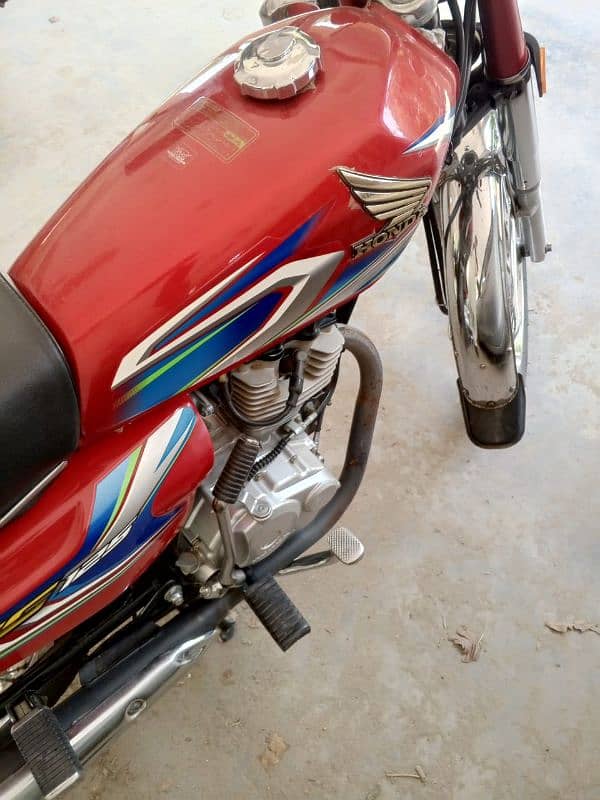 Honda 125 Red color for sale urgent 1