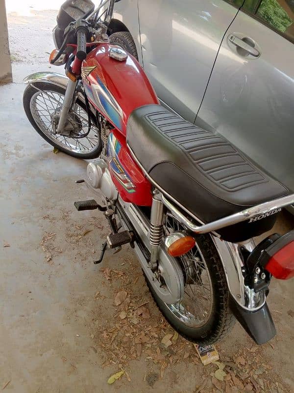 Honda 125 Red color for sale urgent 3