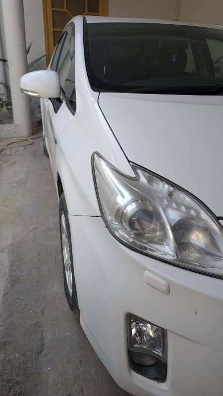 Toyota Prius 2011 1