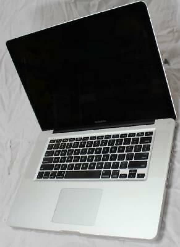 Apple MacBook Pro i7 2012 (Dual Graphic Cards) 4/500GB 15.4” In Laptop 8