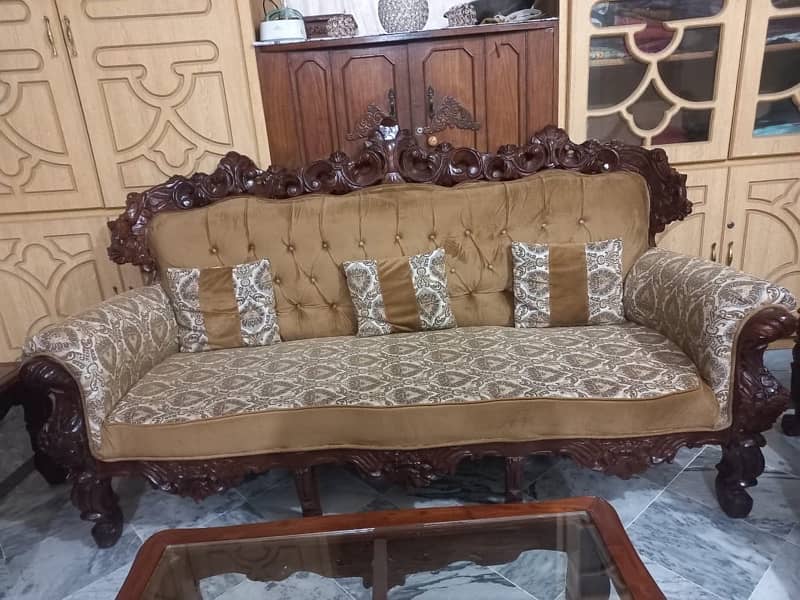 brand new chinoti 5 seater sofa set with tables 5