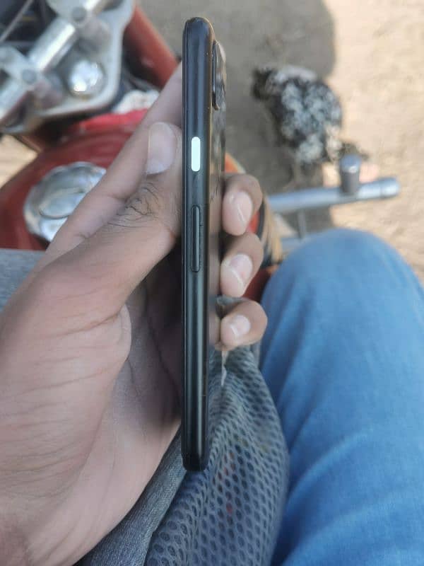 google pixel 4a 6/128 panel dead boad is in working condition all okay 2