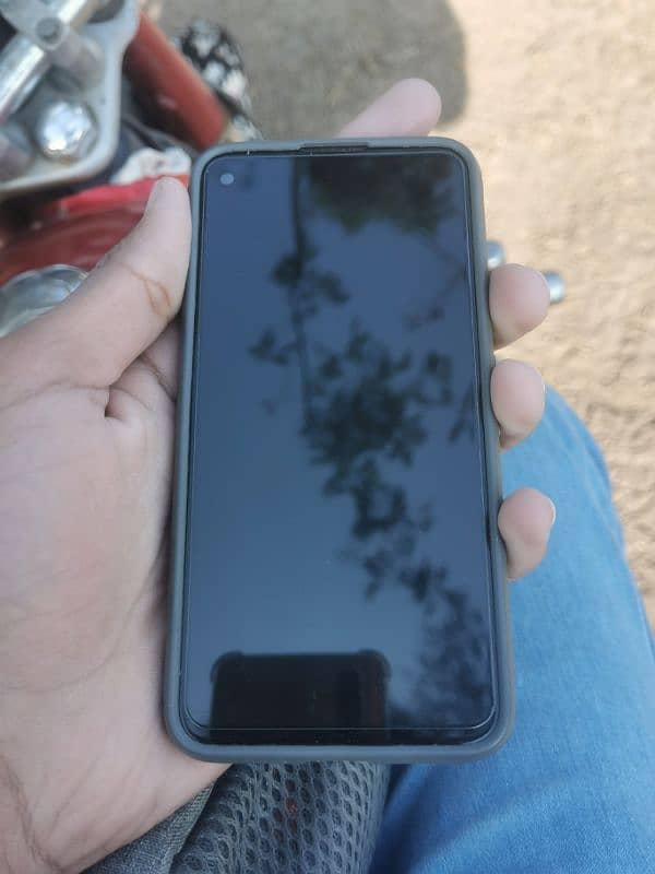 google pixel 4a 6/128 panel dead boad is in working condition all okay 5